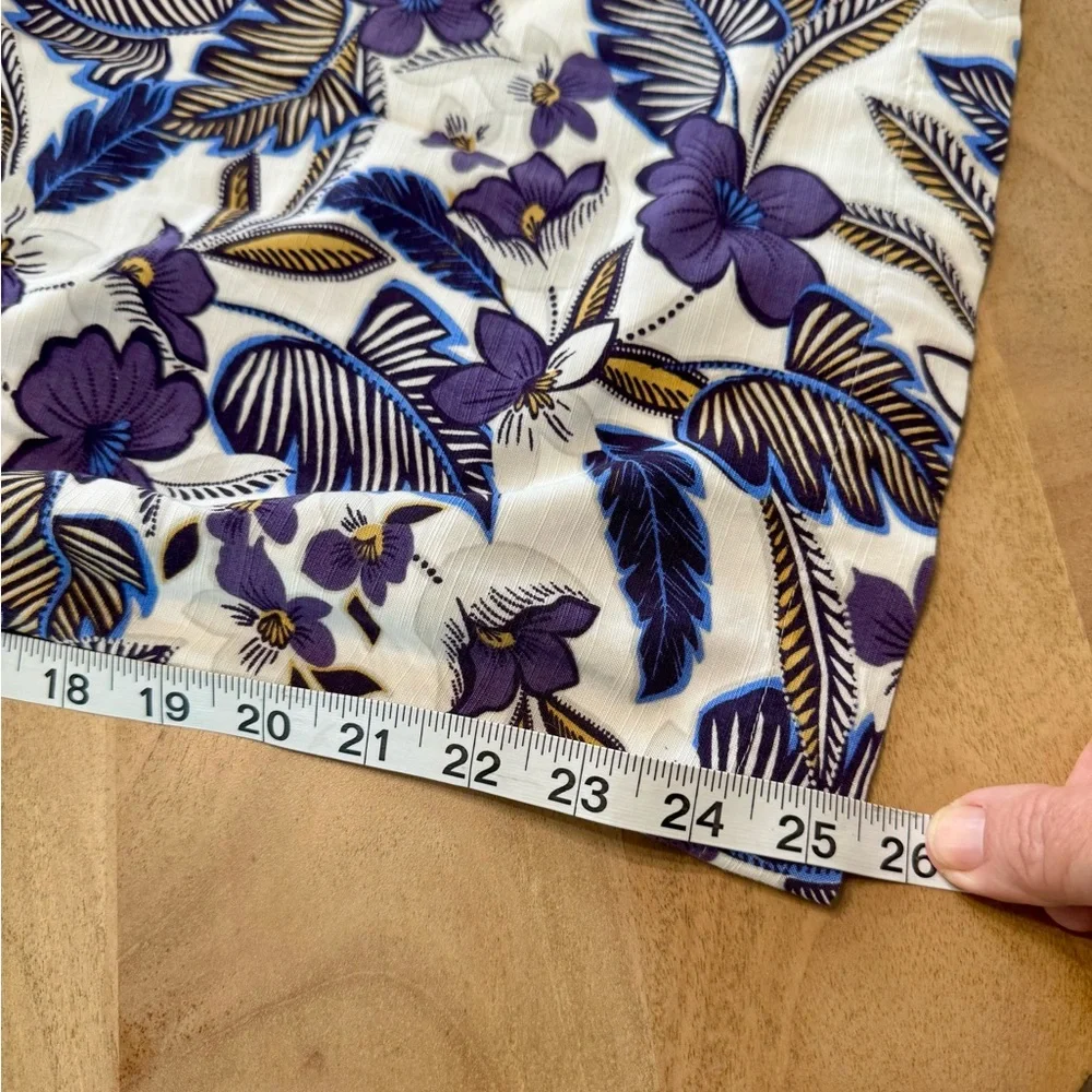 LOFT Floral Jumpsuit in Blue and White Large - Picture 7 of 16
